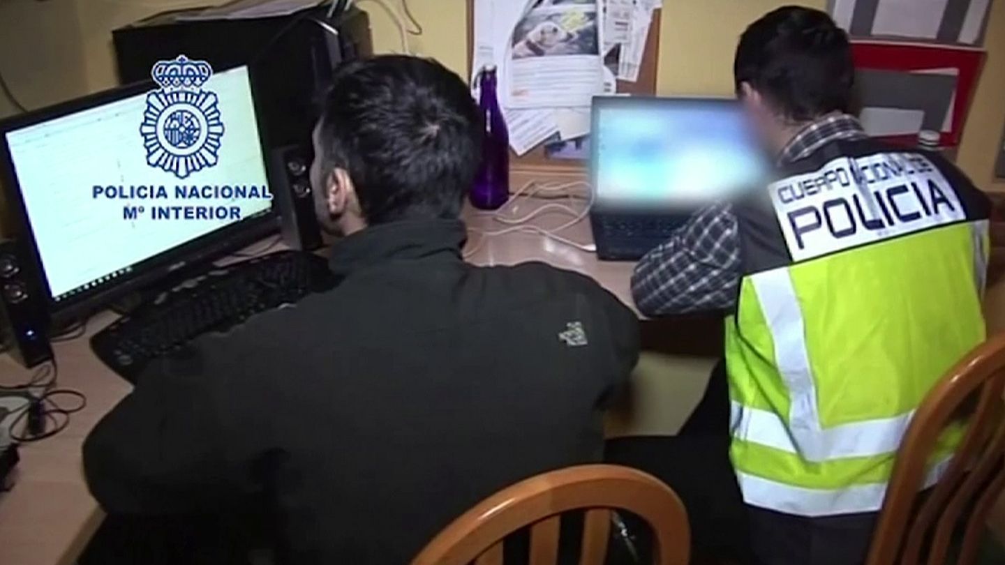Полиция майами ретро порно: 1017 видео в HD
