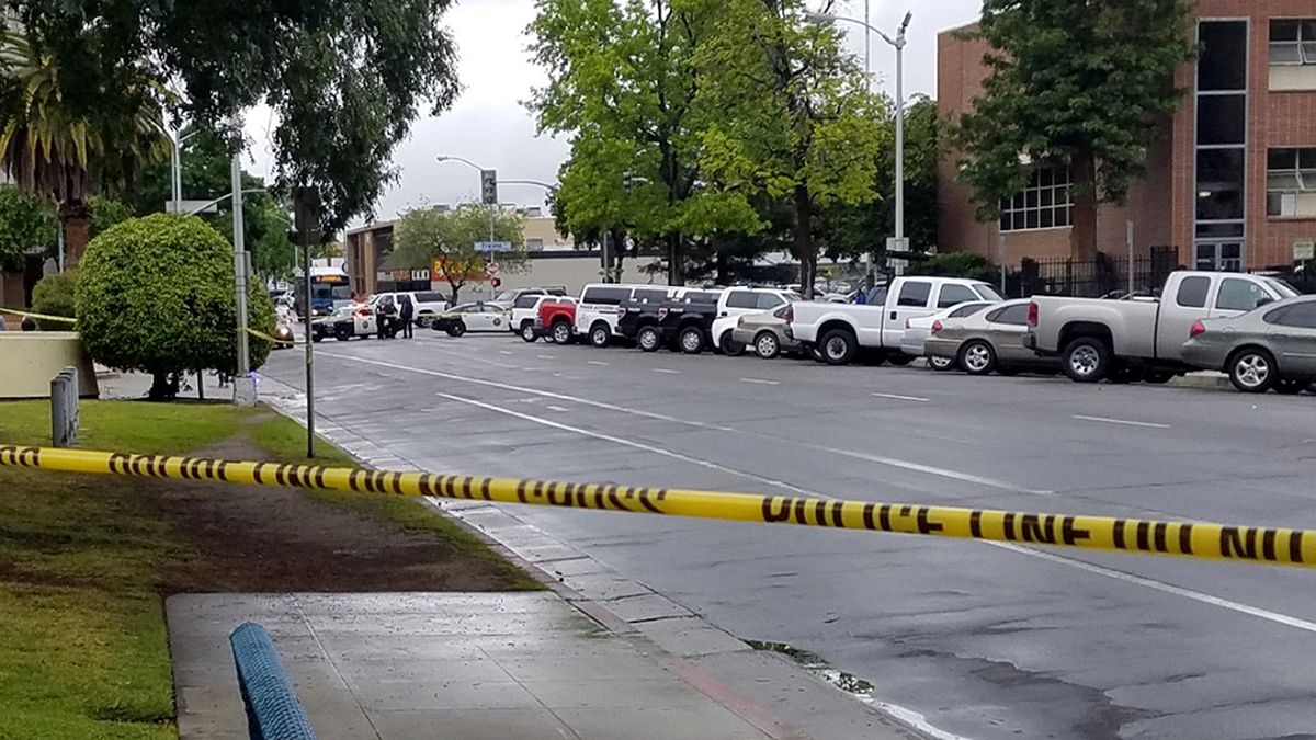 Californie : trois morts dans une fusillade, le tireur se rend en criant Allah Akbar