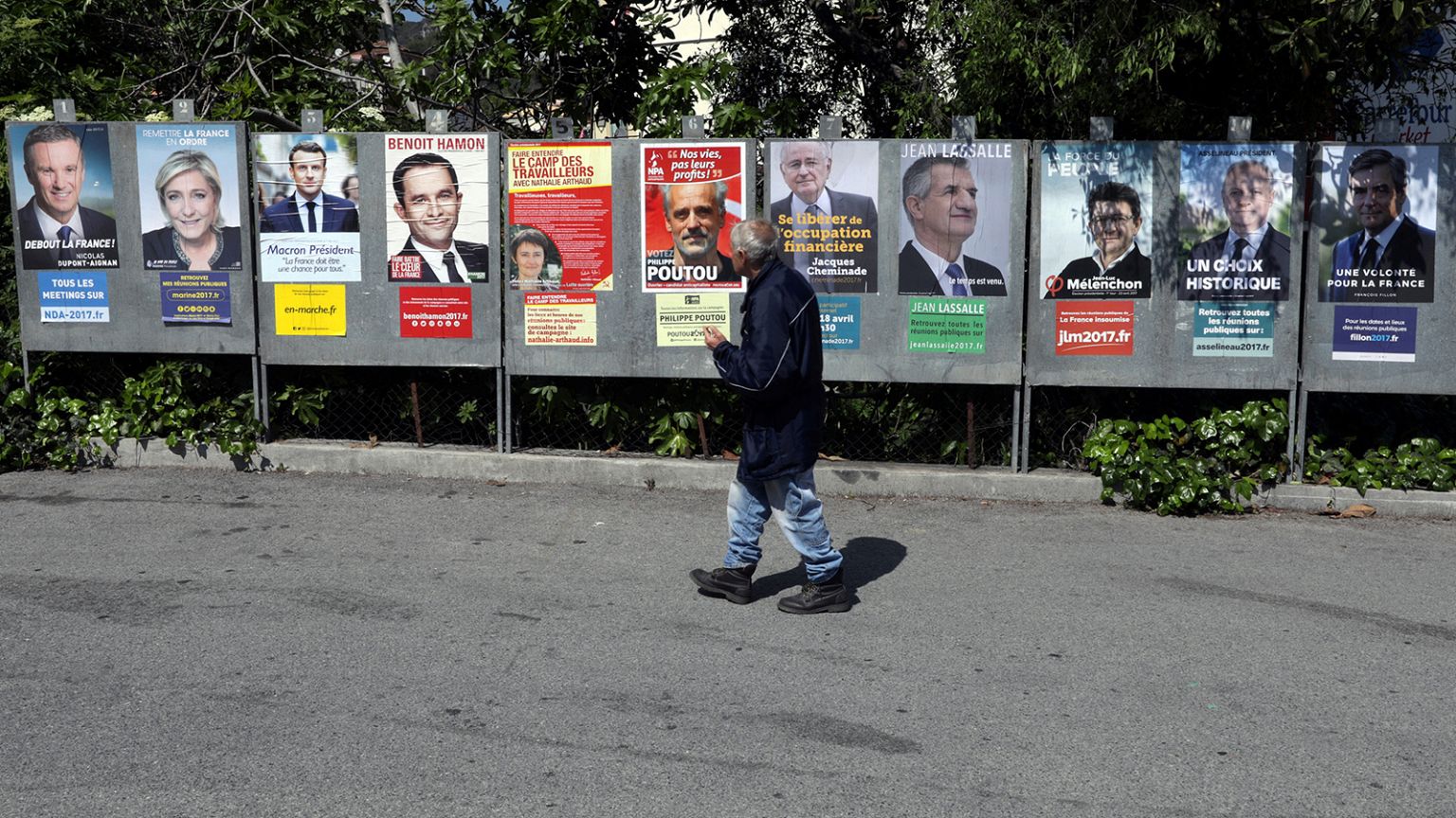 Frankreich wählt in 3 Tagen: Die witzigsten Plakate