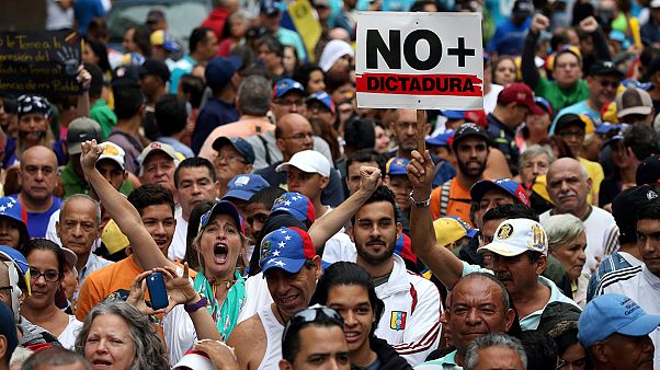 Warum protestieren viele Venezolaner? Warum protestieren viele Venezolaner?