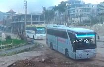 Operações de evacuação retomadas na Síria após ataque de sábado