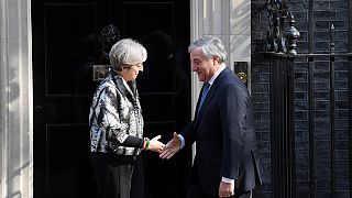 Tajani diz que direitos dos cidadãos são linha vermelha nas negociações do Brexit