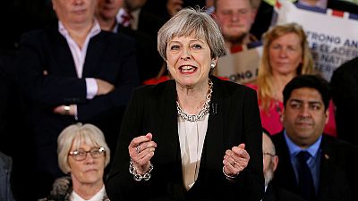 May busca el apoyo de los británicos para negociar el brexit