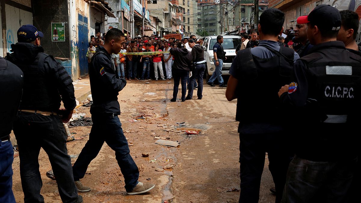 Once muertos en episodios violentos en Caracas