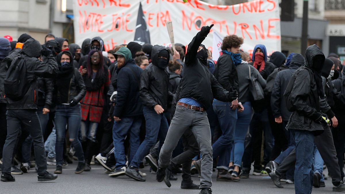 Manifestación en París a favor de una "revolución social"