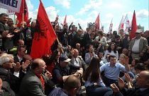 Στους δρόμους κατέβηκαν χιλιάδες Αλβανοί