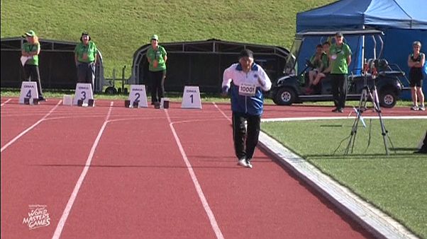 Atleta de 101 años gana el oro en los 100 metros lisos Atleta de 101 años gana el oro en los 100 metros lisos
