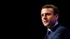 Macron campaign targeted by 'Russian hackers'