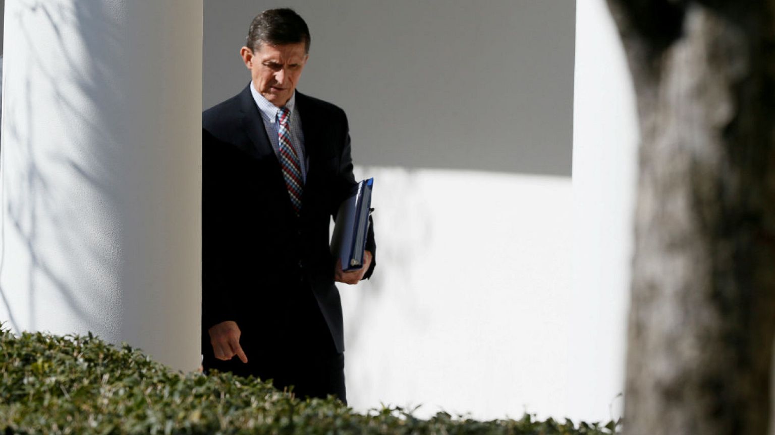 "Michael Flynn, Türkiye ve Rusya'dan para alarak yasaları delmiş olabilir"