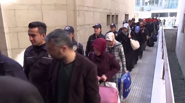 Turquie : nouvelle purge, 1 000 gulénistes arrêtés Turquie : nouvelle purge, 1 000 gulénistes arrêtés