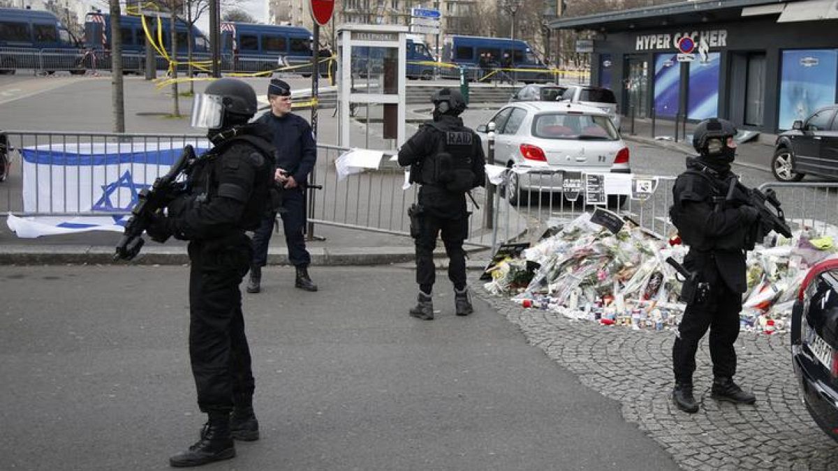 دستگیری چند نفر در ارتباط با حمله سال ۲۰۱۵ به فروشگاه یهودی ها در پاریس