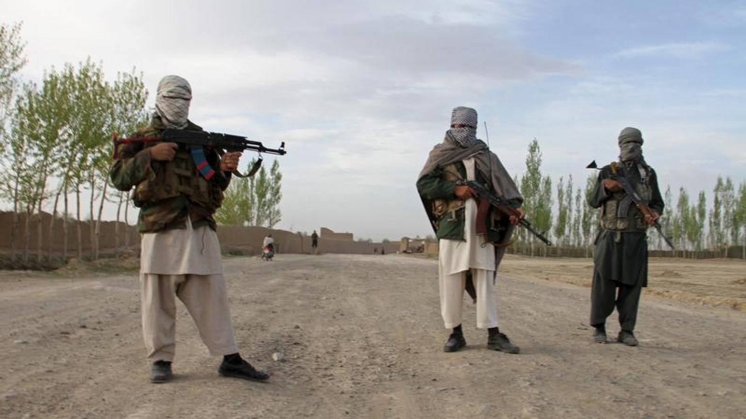 ۱۶۰ کشته و زخمی در درگیری میان طالبان و داعش در افغانستان