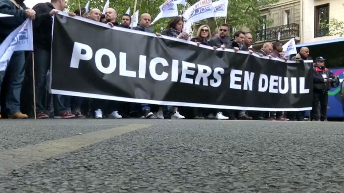 شرطة فرنسا تتظاهر في باريس من أجل المزيد من "الحماية" و"الاعتراف"