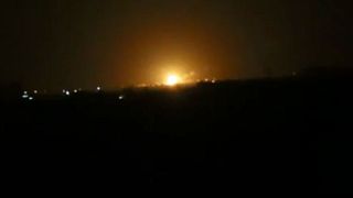 مصادر استخباراتية: غارات جوية اسرائيلية وراء انفجارات مطار دمشق
