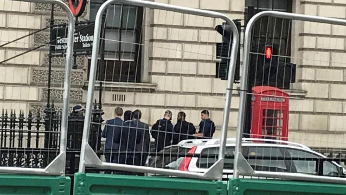 پلیس لندن از بازداشت مردی «مسلح» در نزدیکی پارلمان خبر داد