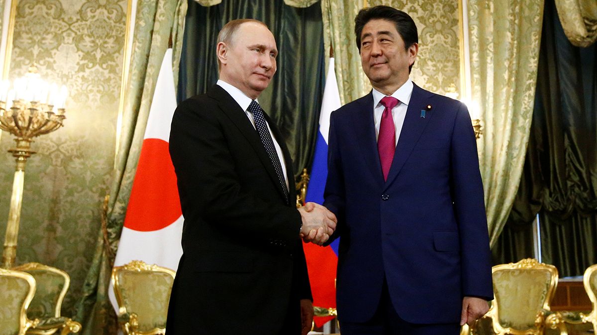 Giappone-Russia, il presidente Putin riceve Abe