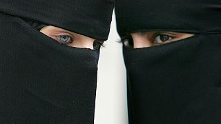 Bundestag beschließt "bereichsspezifisches" Burkaverbot