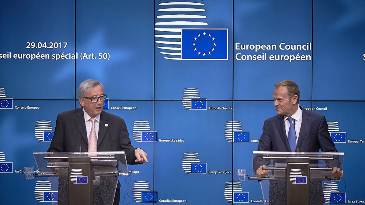 Los 27 líderes de la UE aprueban por unanimidad las directrices para negociar el 'brexit'