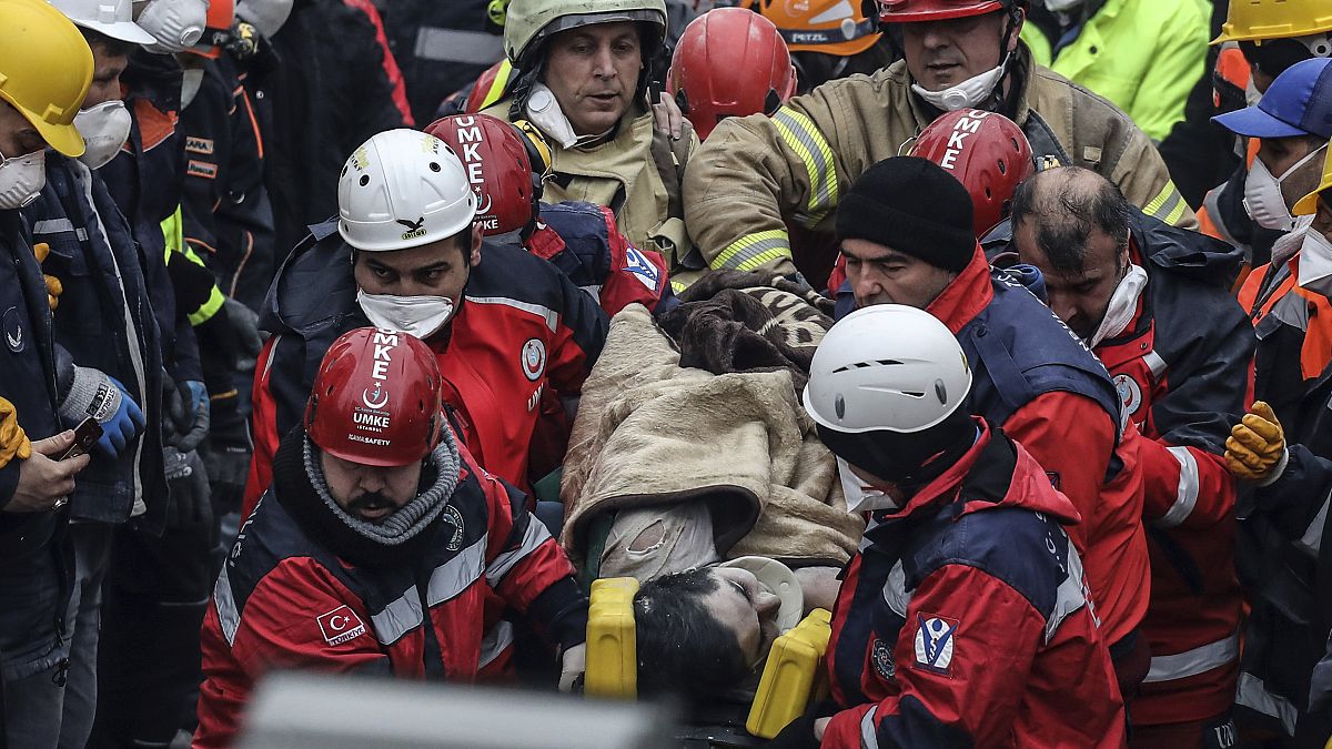 Image: Istanbul building collapse