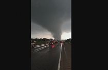 EUA: Tornados matam cinco pessoas no Texas