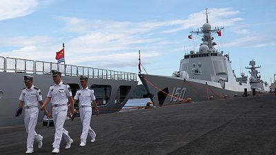 Frota naval chinesa visita Filipinas