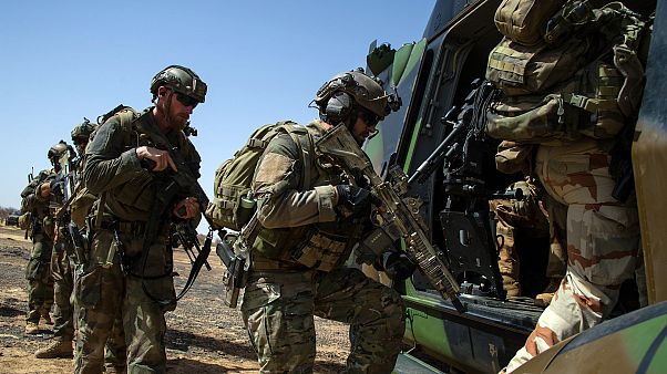 الجيش الفرنسي يعلن مقتل واعتقال نحو عشرين عنصرا متطرفا في مالي الجيش الفرنسي يعلن مقتل واعتقال نحو عشرين عنصرا متطرفا في مالي