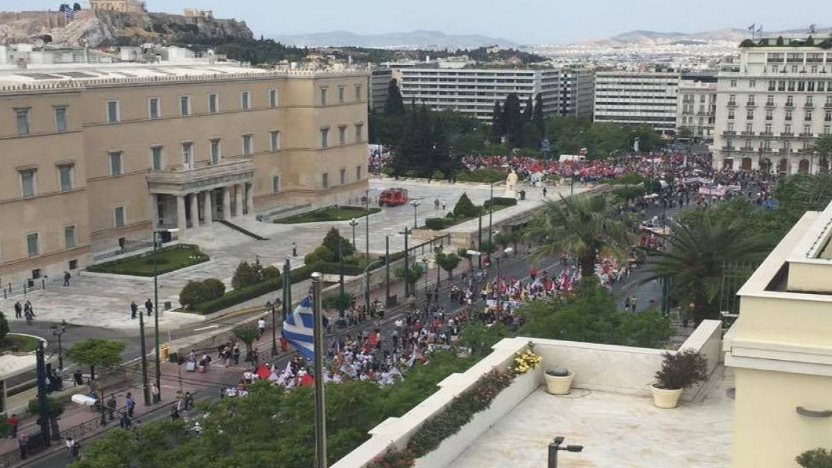 Μαζικές πορείες στην Αθήνα για την Εργατική Πρωτομαγιά