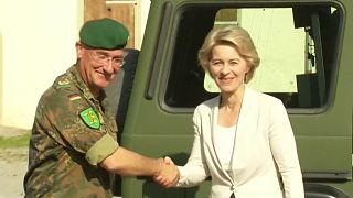 Falscher Flüchtling: Von der Leyen kritisiert Bundeswehr