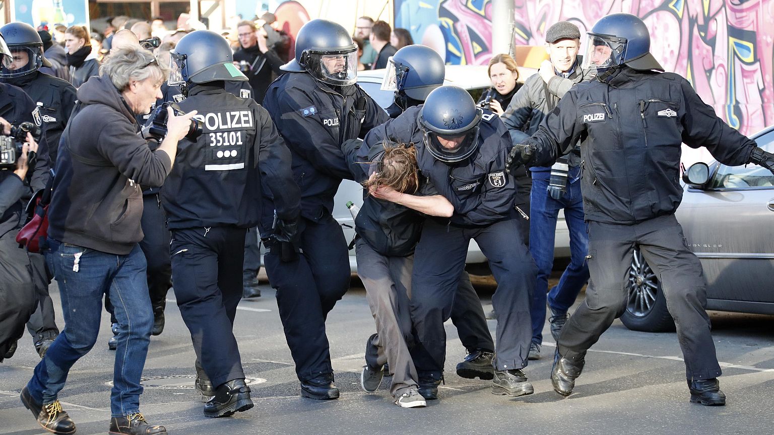1. Mai: Autonome freuen sich "wie Bolle"