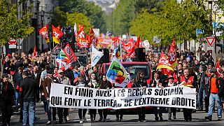 İşçi Bayramı kutlamaları Le Pen karşıtı yürüyüşe dönüştü