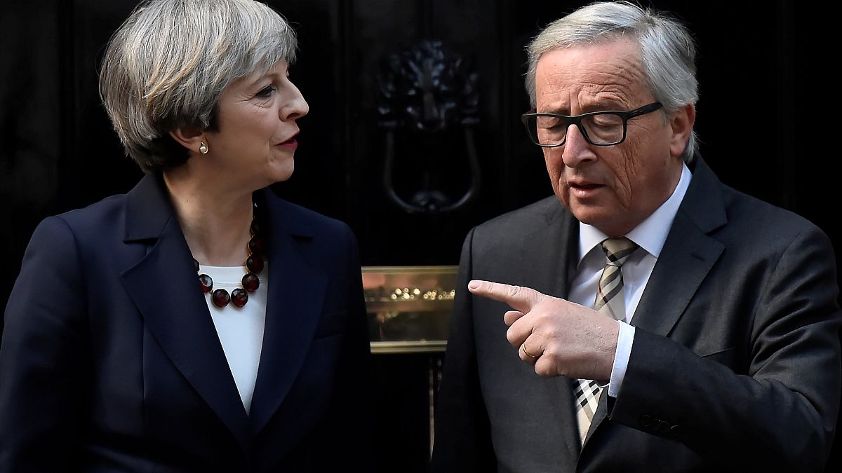 May'den Juncker krizi haberine cevap: "Brüksel dedikodusu"