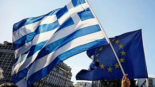 اليونان تتوصل إلى اتفاق مبدئي مع الجهات الدائنة
