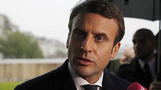 Presidenciais França: Macron nega ser "submisso" aos bancos