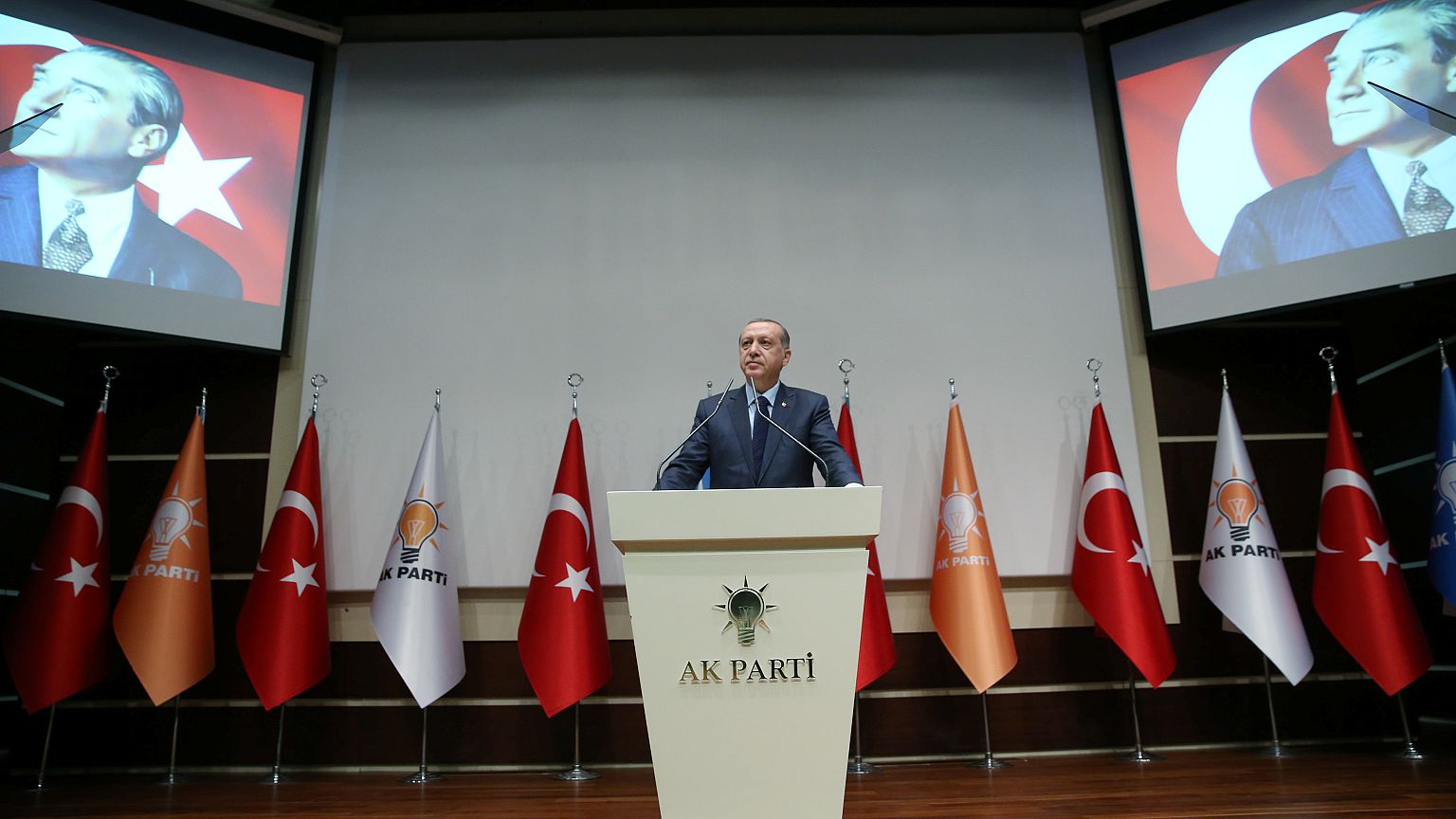 بازگشت اردوغان به حزب عدالت و توسعه پس از همه پرسی