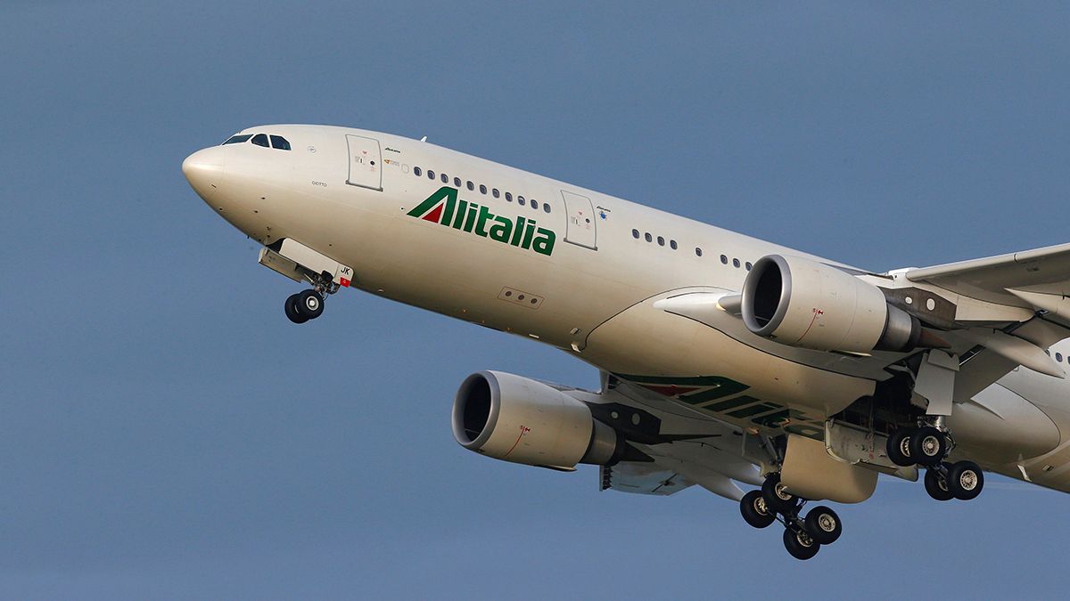Alitalia pide nuevos administradores para solucionar la crisis de la compañía