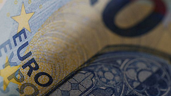 Με το δεξί η οικονομία της ευρωζώνης το α' τρίμηνο Με το δεξί η οικονομία της ευρωζώνης το α' τρίμηνο