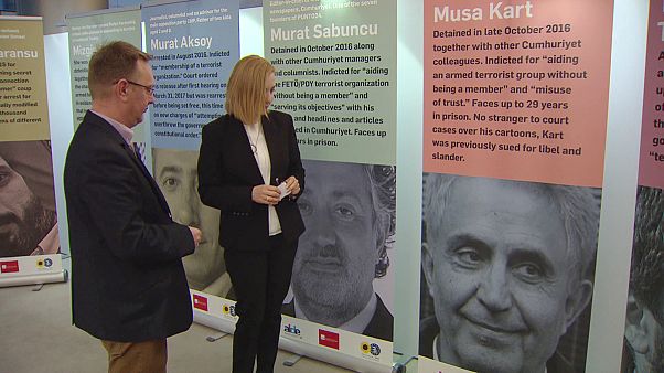 AB'den Türkiye'deki tutuklu gazetecilere destek AB'den Türkiye'deki tutuklu gazetecilere destek