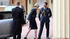 İngiltere Başbakanı Theresa May Buckhingam Sarayı'nda
