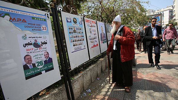 Az algériai elnök malmára hajtja a vizet a fiatalok közömbössége a választások iránt Az algériai elnök malmára hajtja a vizet a fiatalok közömbössége a választások iránt