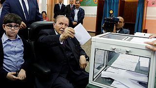 الجزائريون ينتخبون برلمانا للسنوات الخمس المقبلة