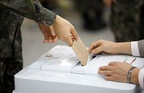 Νότια Κορέα: Πρόωρη ψηφοφορία για τις προεδρικές εκλογές