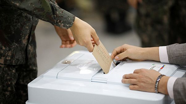 Νότια Κορέα: Πρόωρη ψηφοφορία για τις προεδρικές εκλογές Νότια Κορέα: Πρόωρη ψηφοφορία για τις προεδρικές εκλογές