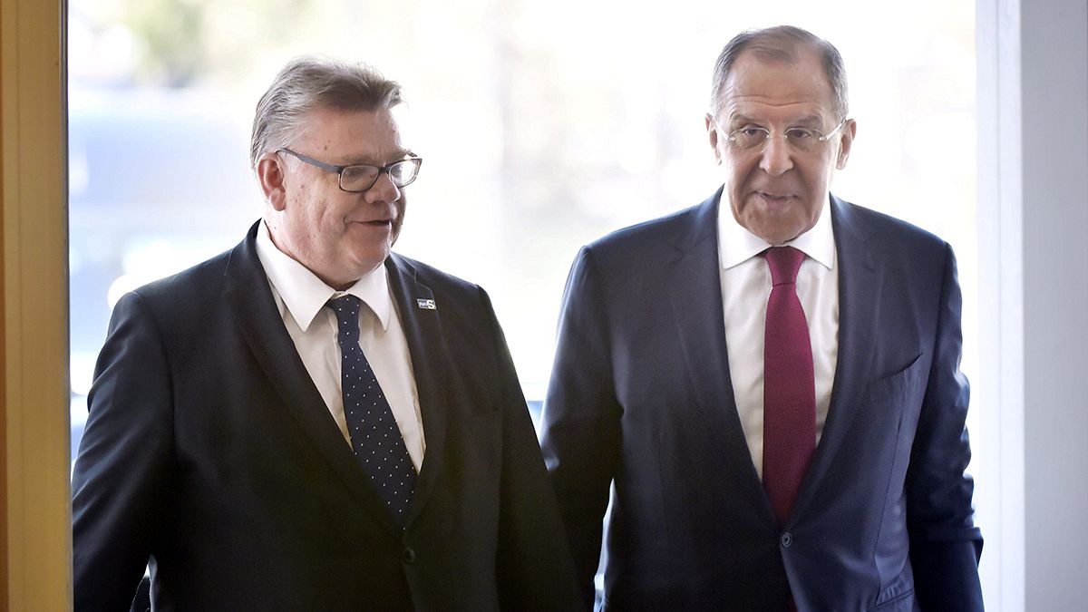Russlands Außenminister zu Besuch in Finnland