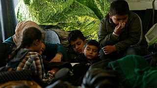 سيول اللاجئين.. ومصير مجهول للأطفال