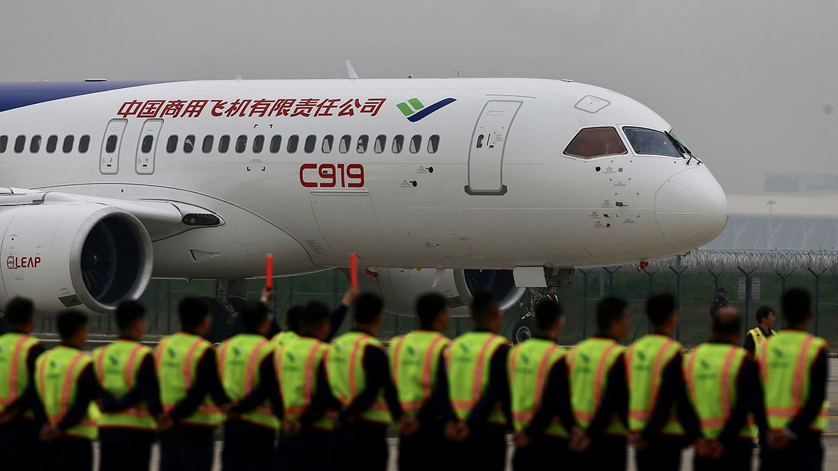 China inicia su carrera aérea internacional con el primer vuelo de su C919
