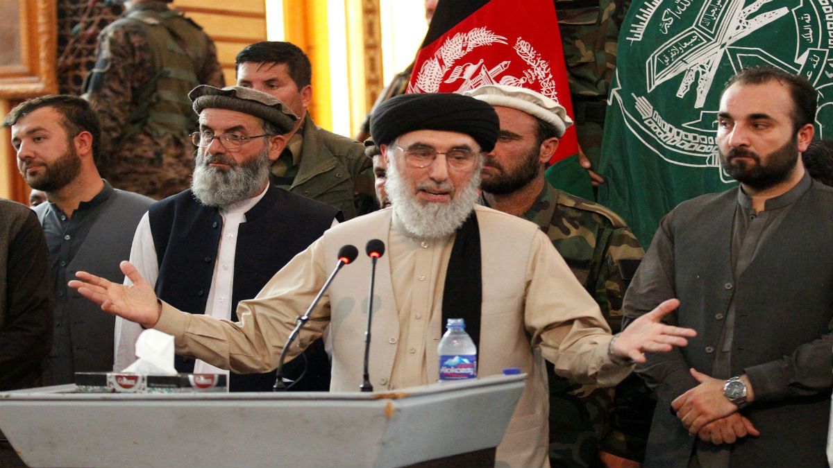 گلبدین حکمتیار خواستار توافق صلح با طالبان شد