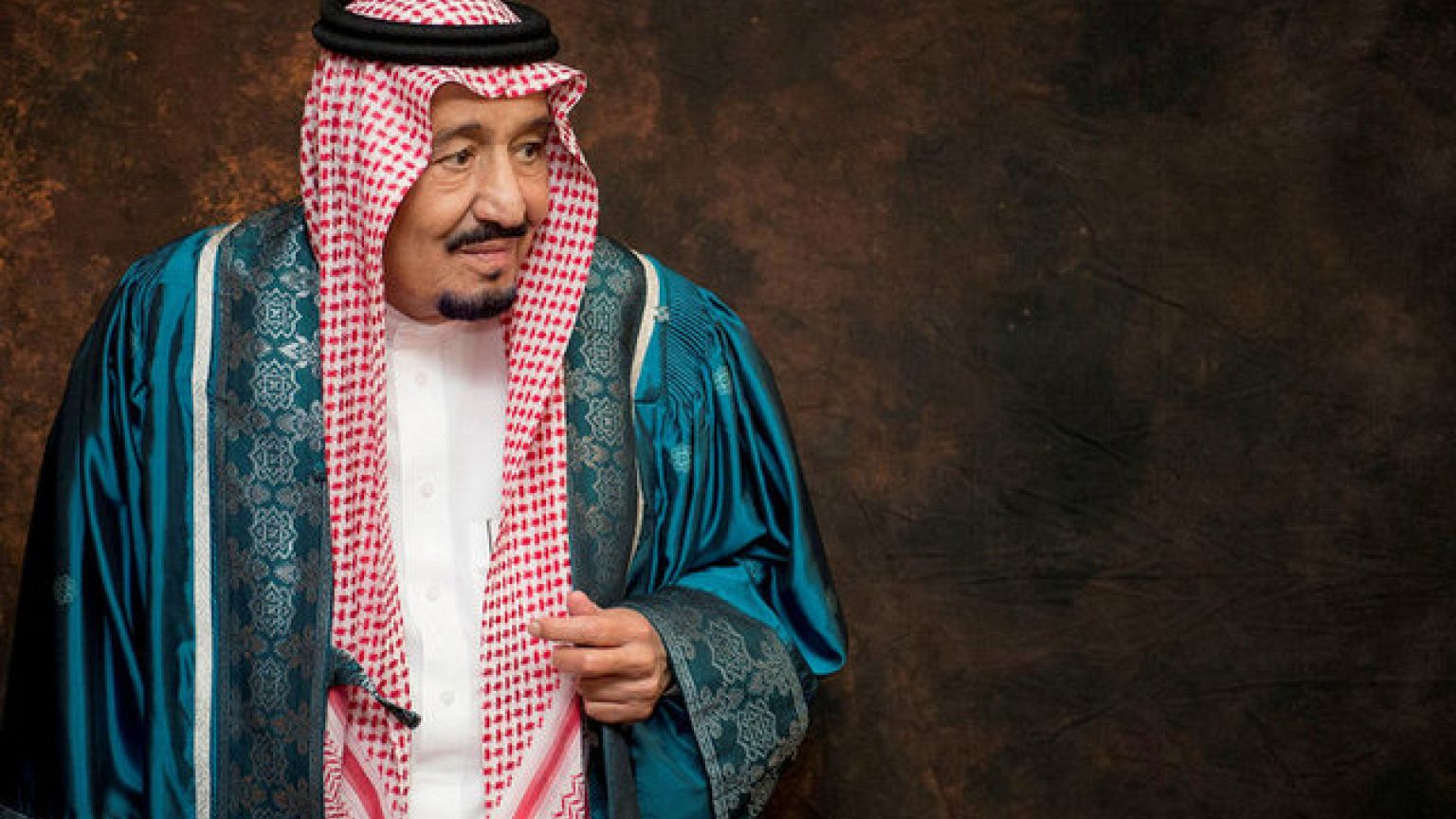 السعودية تدخل تعديلات على نظام "ولاية الرجل" على المرأة