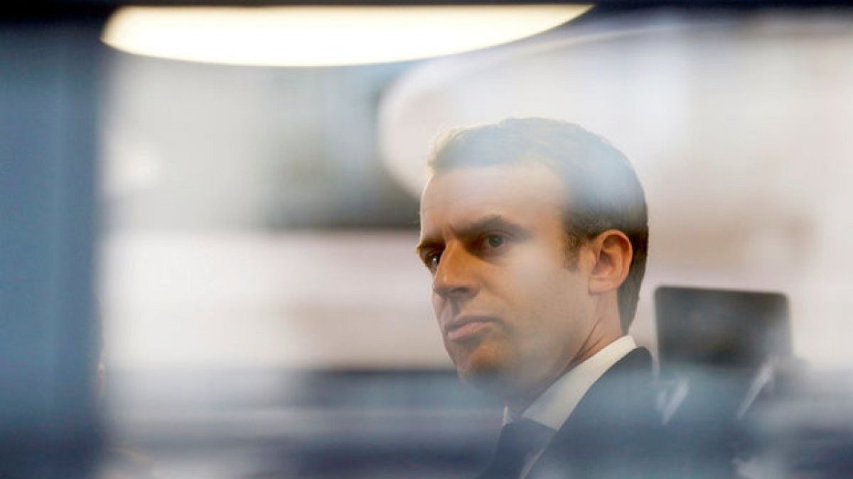 قبل الجولة الثانية من الانتخابات الرئاسية الفرنسية ماكرون يتعرض لعملية قرصنة كبيرة