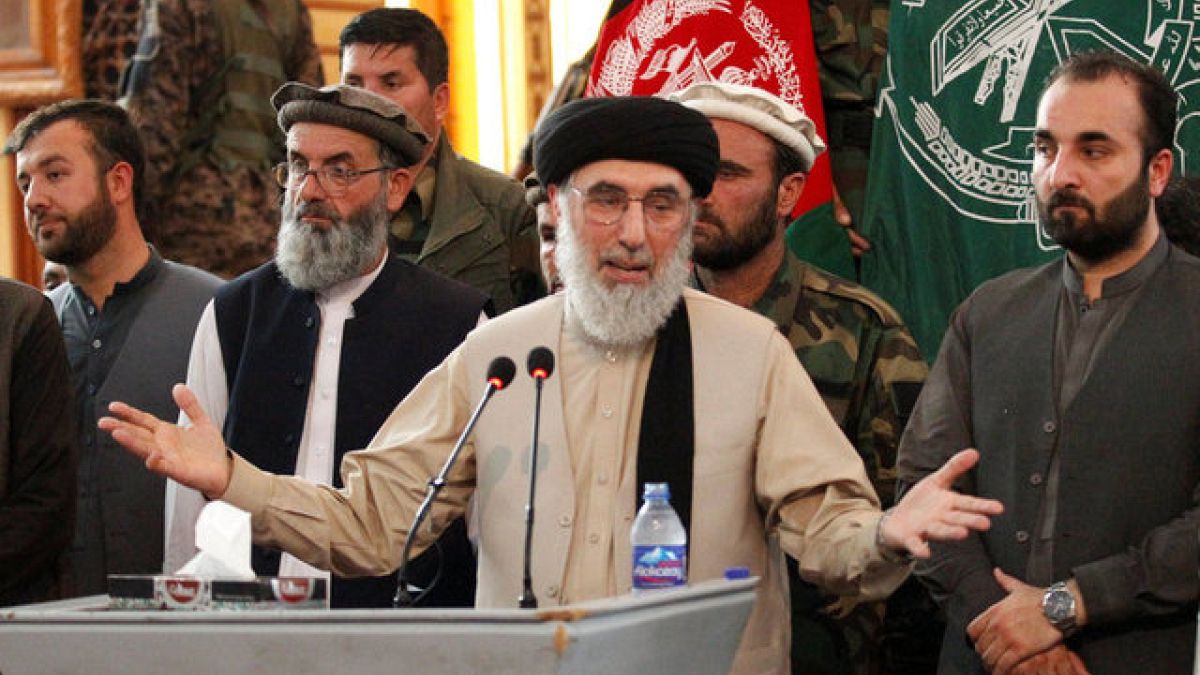 انتقادها به حکمتیار پس از بازگشت به افغانستان