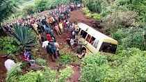 مقتل أكثر من ثلاثين شخصا معظمهم من الأطفال في حادث مروري في تنزانيا